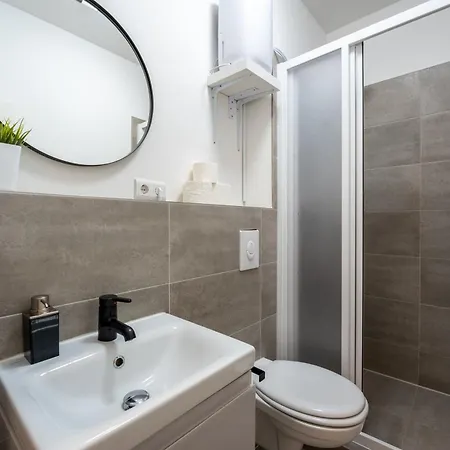 Modern, Central Flat With Workspace Berlin Exterior photo