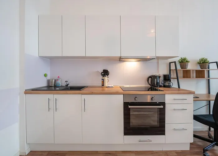 Modern, Central Flat With Workspace