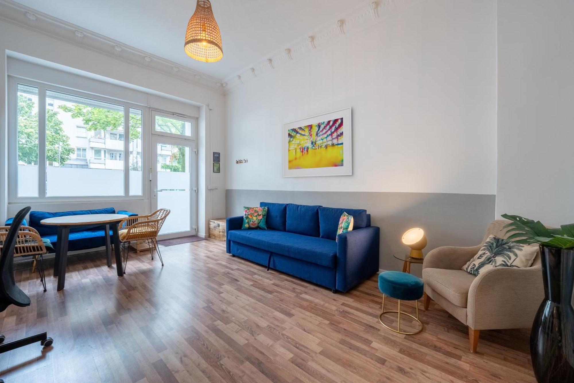 Modern, Flat With Workspace Berlino